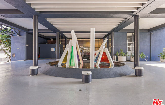 880 W 1st St Apt 216