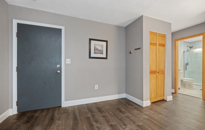 191 193 BUNKER HL ST