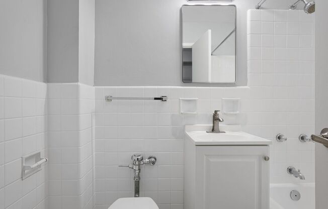 Studio, 1 bath, 405 sqft, $1,675, Unit 205