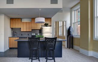 2 beds, 1 bath, 1,105 sqft, $1,495, Unit 901