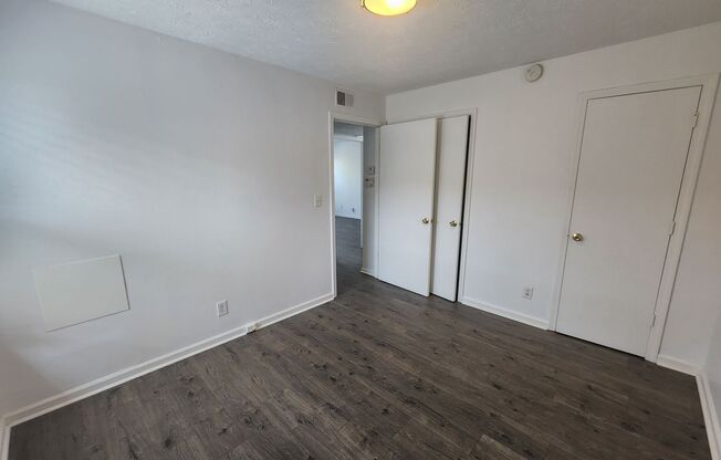 2 beds, 1 bath, $1,425