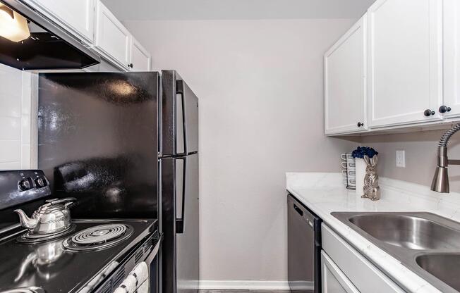 1 bed, 1 bath, 550 sqft, $900