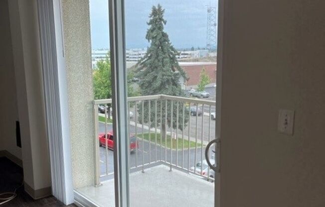 1 bed, 1 bath, 642 sqft, $1,225, Unit 118