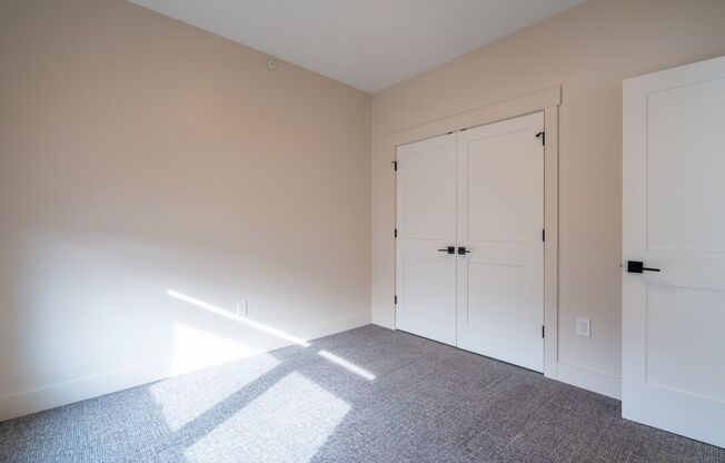 1 bed, 1 bath, 579 sqft, $1,400, Unit 24