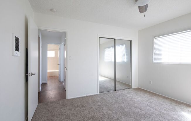 2 beds, 1 bath, $2,995, Unit 17