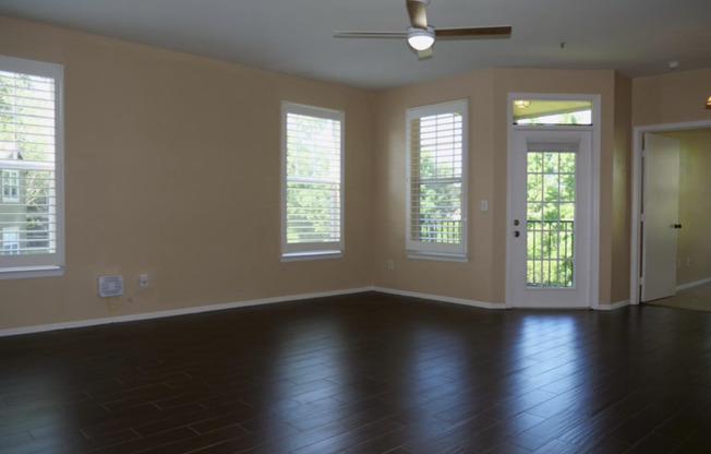 2/2 2nd floor in Sabal Point Longwood Gated community/ Available for move-in on December 15, 2026