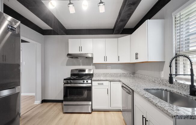 Stunning 5 bedroom home in Sheraden available October 1st!
