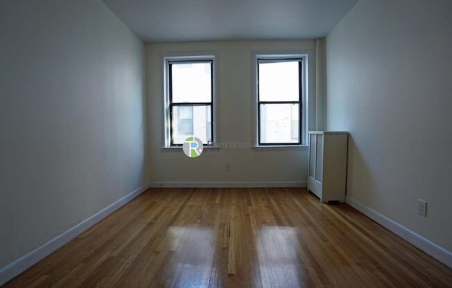 1135 COMMONWEALTH AVE
