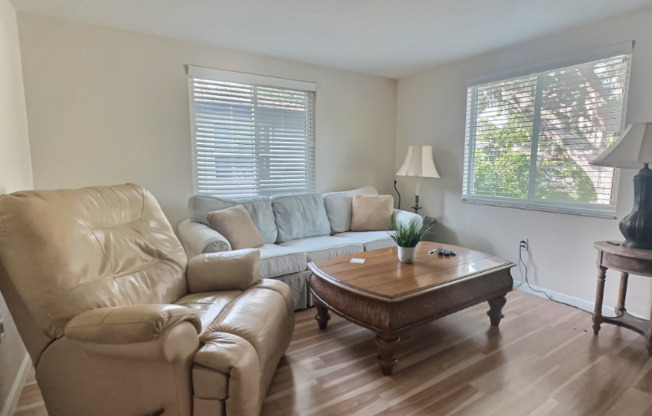4514 S LOCKWOOD RDG RD