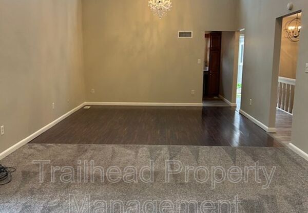 1035 NW 70 CT