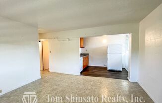 2 beds, 1 bath, $1,300