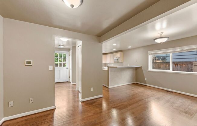 Nice 4-bed, 2-bath single-family home with air-conditioning near Hawthorne Hill in Seattle for rent!