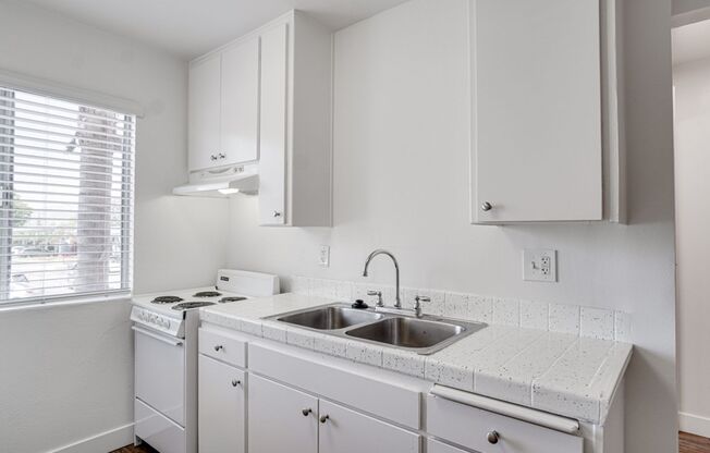 Studio, 1 bath, $1,425, Unit 9