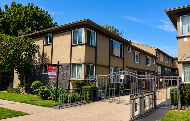 1849 Garfield Place Hollywood, CA 90028