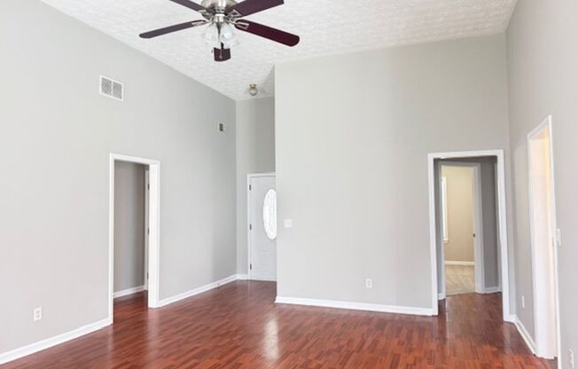 Beautifully Updated 3 BR / 2 BATH in Hampton!