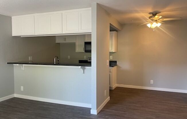 2 beds, 2 baths, 850 sqft, $2,820, Unit 835-06