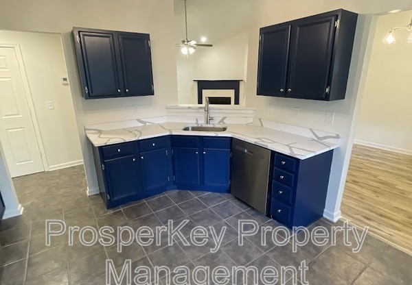 207 TIMBER RDG DR