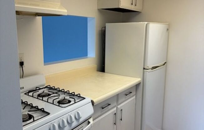 1 bed, 1 bath, 570 sqft, $1,200, Unit 36HS-6