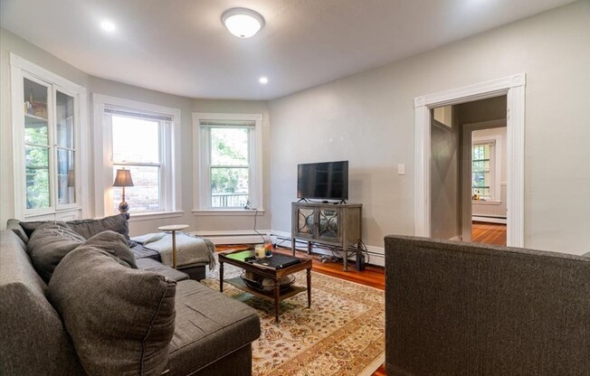 862 HUNTINGTON AVE