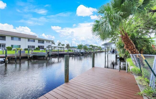 Calling all boaters! Pool home with Direct sailboat access with no bridges to open water