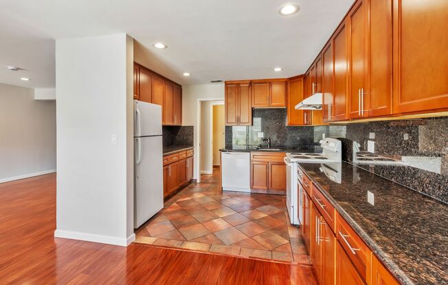 3-Bedroom 2.5-Bathroom Santa Clara Townhome