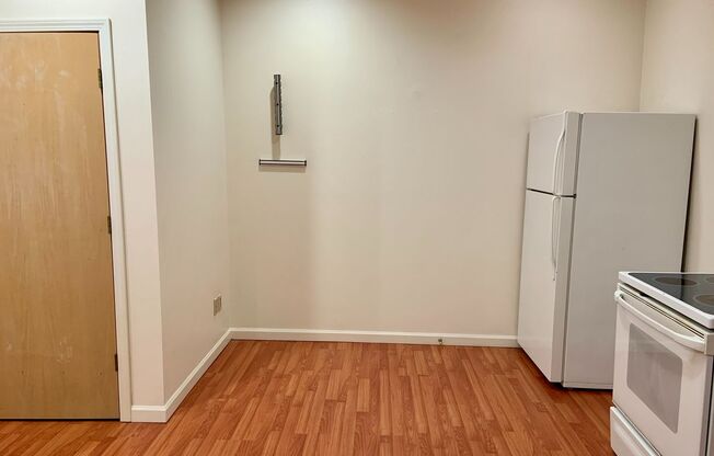3644 Woodland Park Apartments are located in Wallingford