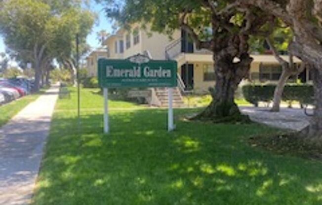Emerald Garden - 5200r