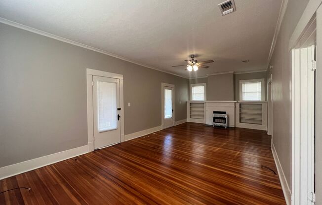 Half off the first Full Months rent .Close to LSU and Barksdale Air Force Base...