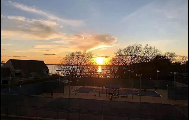 Beautiful Condo Overlooking Lake Ray Hubbard in Chandler's Landing