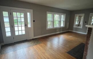 2 beds, 1 bath, $1,695