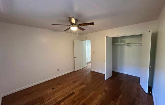 2 beds, 1 bath, $2,250, Unit 6