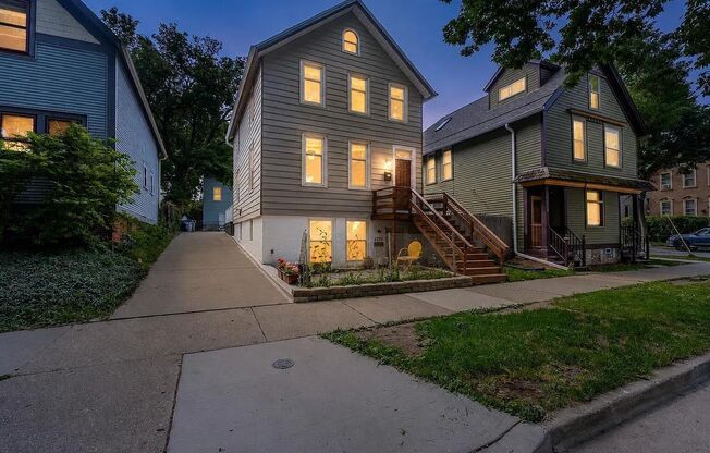 1757 N FRANKLIN PL