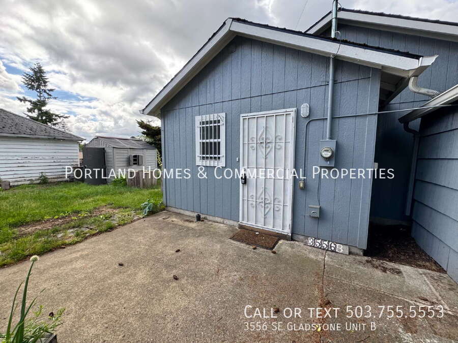 3556 SE GLADSTONE