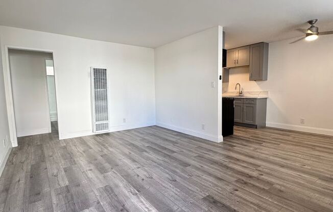 1913 11th St - TWO bedrooms AVAILABALE !