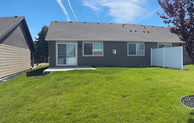 Moen Fields 3 Bed 3 Bath Garden Townhome across from Greenacres Elementary