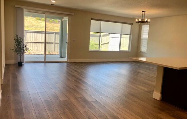 Beautiful 3-Bedroom Home in Russell Ranch Community