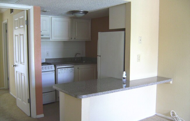 Walk to Uptown Altamonte!