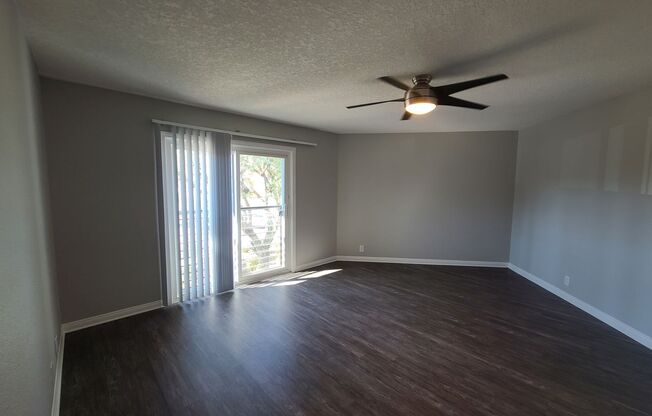 2 beds, 1 bath, 950 sqft, $2,800, Unit 1718-18