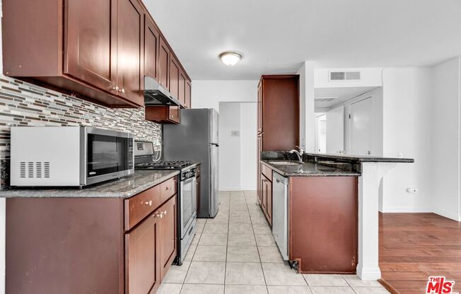 1 bed, 1 bath, 715 sqft, $2,095, Unit 507