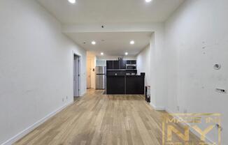 1 bed, 1 bath, $2,300, Unit 101