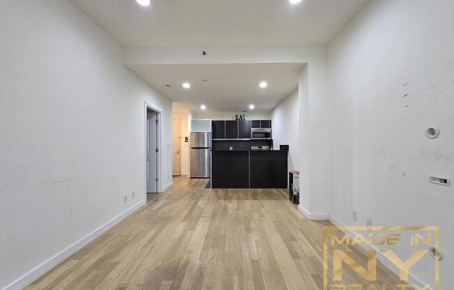 1 bed, 1 bath, $2,300, Unit 101