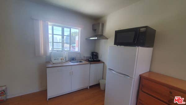 805 E 21 ST
