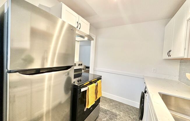 1 bed, 1 bath, 770 sqft, $2,095, Unit Hamrick 106