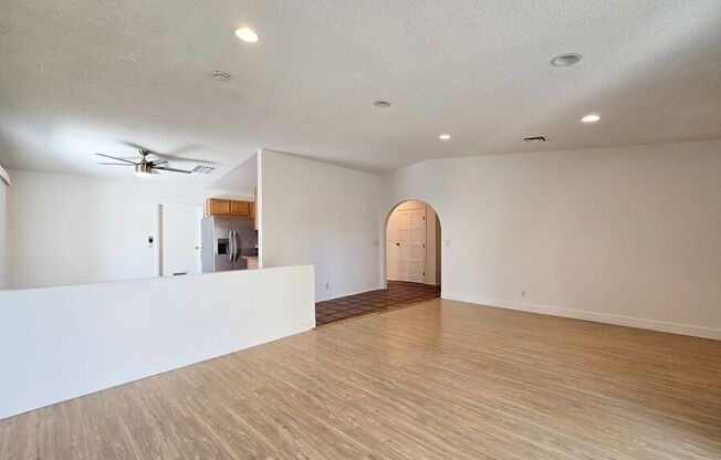 6346 BULLION BLVD