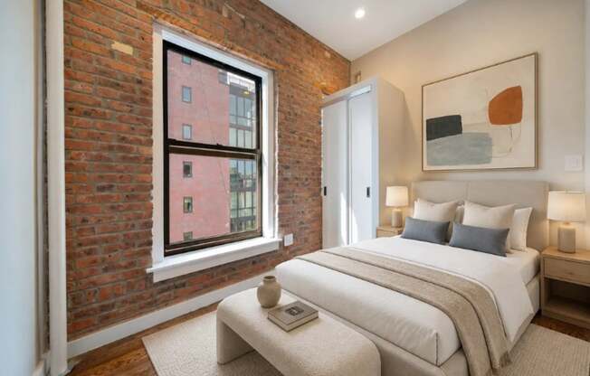 53 E 7 ST