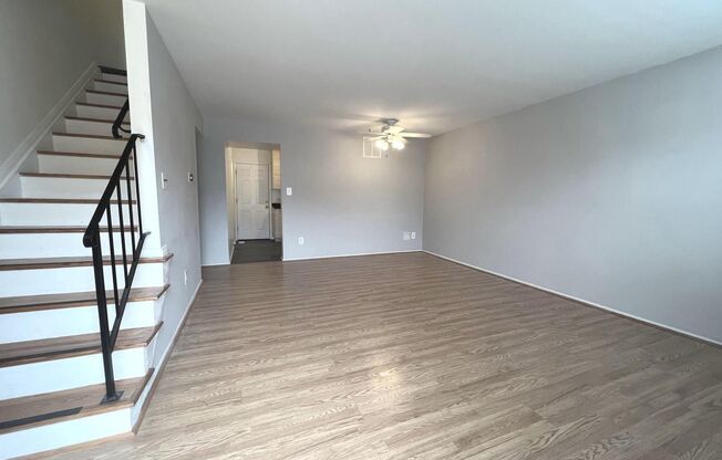 Beautiful 2bd 1.5bth townhome in Elvaton Towne Condo Community