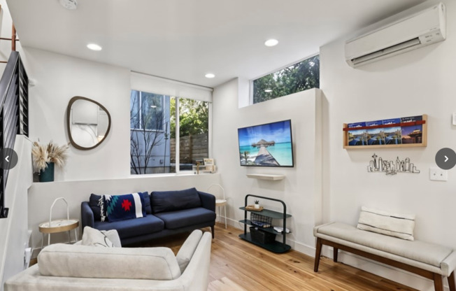 Three-Bedroom Townhouse Close to Seattle Pacific University!!!