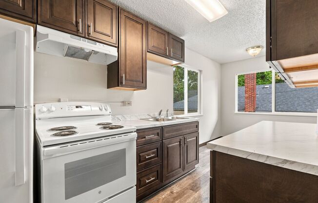 1 bed, 1 bath, 657 sqft, $1,300, Unit .