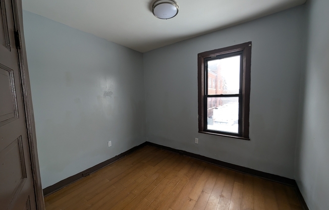 408 KOONS AVE