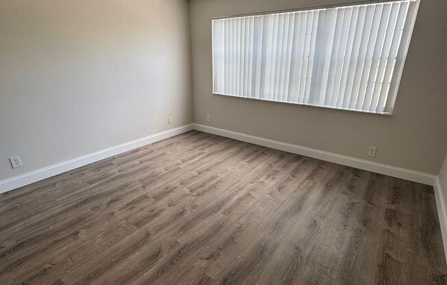 2 beds, 1 bath, 900 sqft, $1,900, Unit 537 - 212